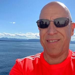 Meet your Posher, Chris